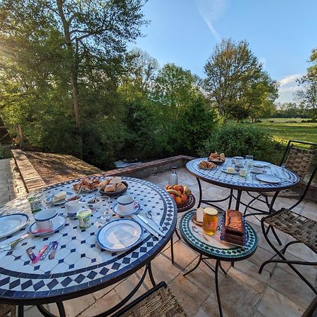 Le Moulin Grenon Bed & Breakfast Mezilles Bagian luar foto