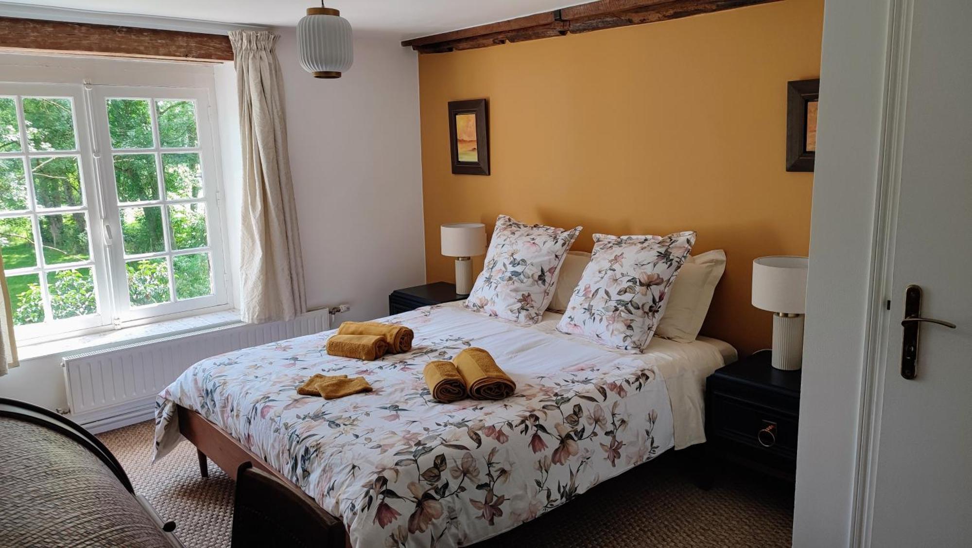 Le Moulin Grenon Bed & Breakfast Mezilles Bagian luar foto